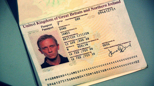 фалшив паспорт на Джеймс Бонд